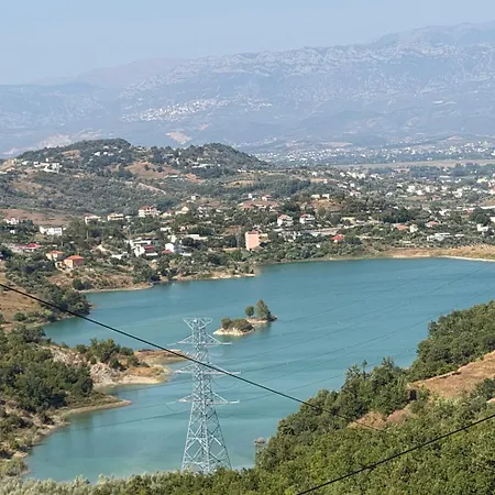 The Willa Tirana